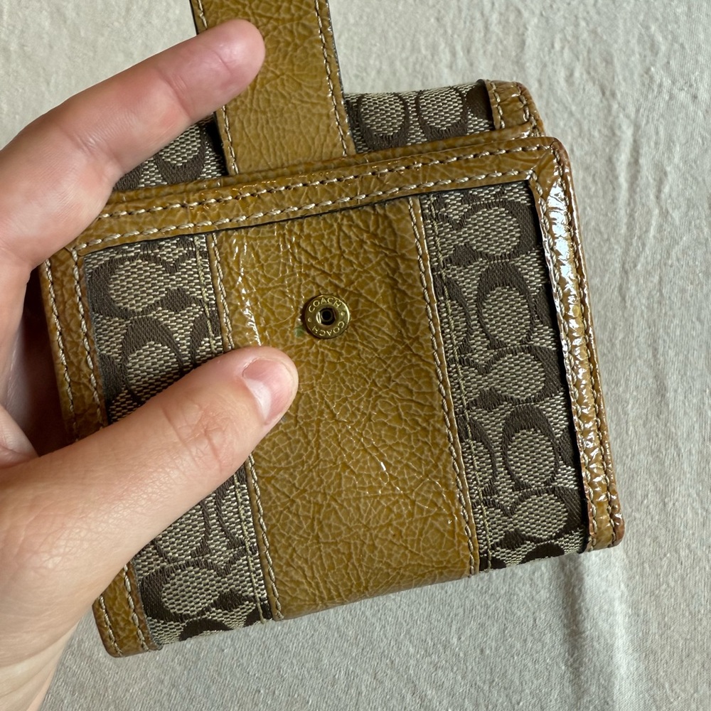 Coach Wallet - Picture 9 of 9